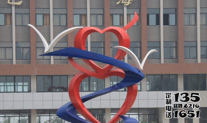 校園玻璃鋼創(chuàng)意彩繪愛心雕塑 校園玻璃鋼創(chuàng)意彩繪愛心雕塑