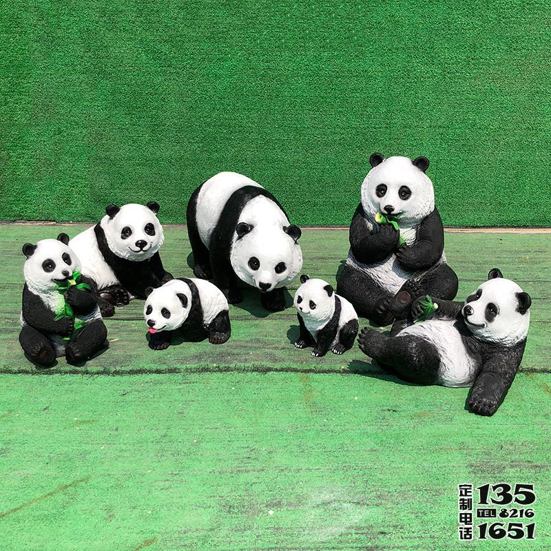 景區(qū)玻璃鋼仿真動物熊貓雕塑 景區(qū)玻璃鋼仿真動物熊貓雕塑