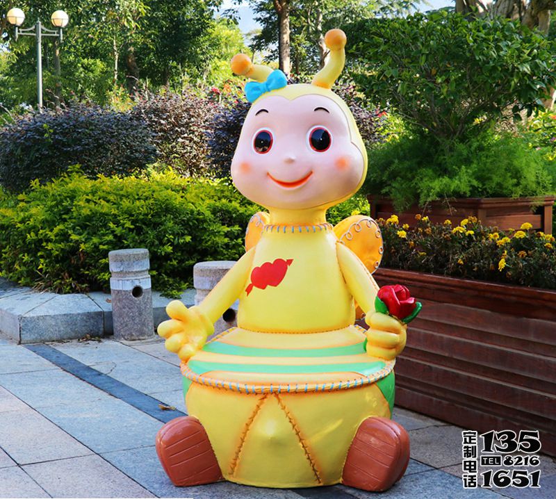 動(dòng)物園創(chuàng)意玻璃鋼卡通蜜蜂雕塑 動(dòng)物園創(chuàng)意玻璃鋼卡通蜜蜂雕塑